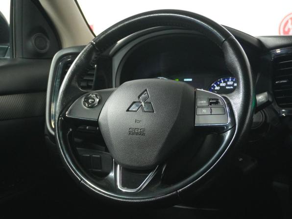 Mitsubishi Outlander III Рестайлинг 2 с пробегом 2018 года, цена 2 115 000 рублей, 130550 км, внедорожник, Автокод Объявления