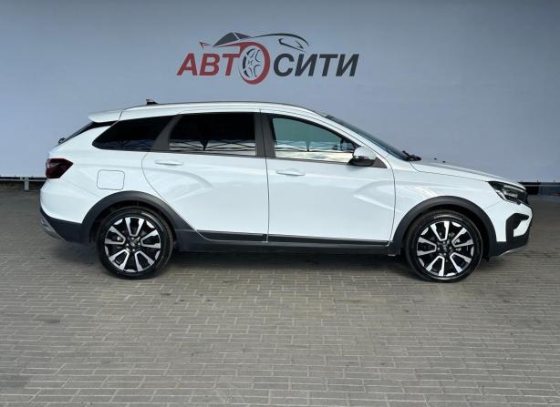 Lada (ВАЗ) Vesta I Рестайлинг (NG) с пробегом 2024 года, цена 1 474 000 рублей, 24000 км, седан, Автокод Объявления