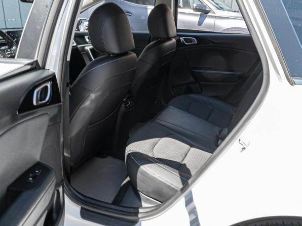 Kia Ceed III с пробегом 2018 года, цена 1 560 000 рублей, 187285 км, универсал, Автокод Объявления
