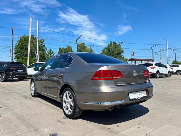 Volkswagen Passat B7 с пробегом 2011 года, цена 990 000 рублей, 222126 км, седан, Автокод Объявления