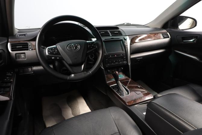 Toyota Camry VII (XV50) Рестайлинг с пробегом 2016 года, цена 1 999 000 рублей, 220000 км, седан, Автокод Объявления