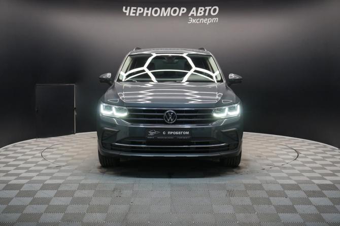 Volkswagen Tiguan II Рестайлинг с пробегом 2021 года, цена 3 294 000 рублей, 65000 км, внедорожник, Автокод Объявления