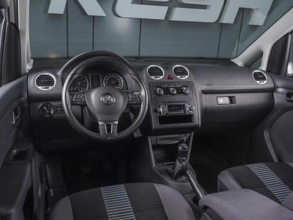 Volkswagen Caddy III Рестайлинг с пробегом 2013 года, цена 1 100 000 рублей, 120184 км, компактвэн, Автокод Объявления