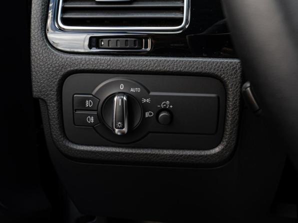 Volkswagen Touareg II Рестайлинг с пробегом 2014 года, цена 2 418 000 рублей, 262739 км, внедорожник, Автокод Объявления