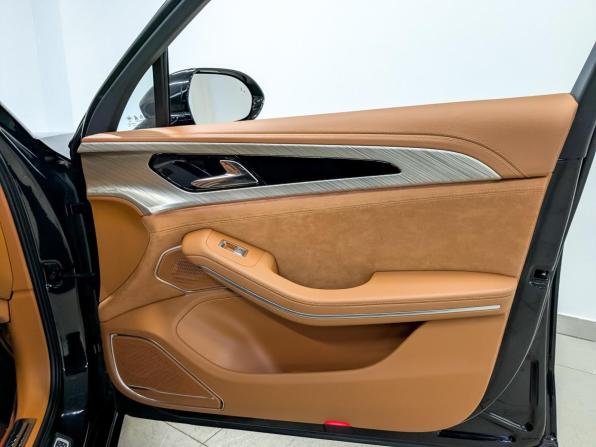 Hongqi H9 I с пробегом 2023 года, цена 4 000 000 рублей, 31369 км, седан, Автокод Объявления