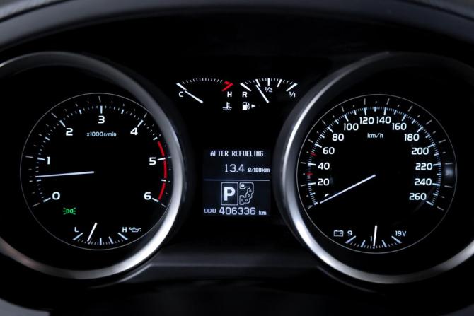 Toyota Land Cruiser 200 Series с пробегом 2011 года, цена 2 699 000 рублей, 406238 км, внедорожник, Автокод Объявления