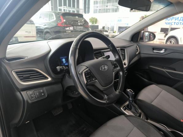 Hyundai Solaris II с пробегом 2017 года, цена 1 150 000 рублей, 165764 км, седан, Автокод Объявления