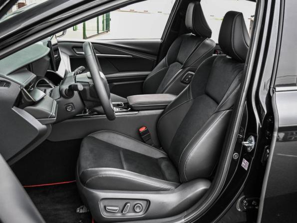 Toyota Camry IX (XV80) China Market с пробегом 2025 года, цена 4 089 000 рублей, 34 км, седан, Автокод Объявления