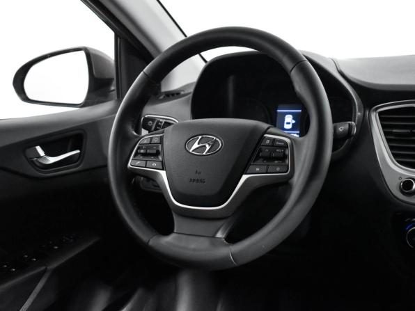 Hyundai Solaris II с пробегом 2019 года, цена 1 190 000 рублей, 135000 км, седан, Автокод Объявления