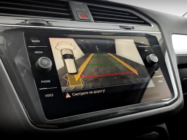 Volkswagen Tiguan II Рестайлинг с пробегом 2021 года, цена 3 110 000 рублей, 55235 км, внедорожник, Автокод Объявления