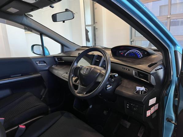 Honda Freed I с пробегом 2010 года, цена 1 020 000 рублей, 187871 км, компактвэн, Автокод Объявления