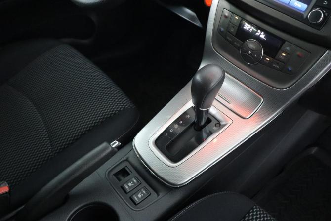 Nissan Tiida II с пробегом 2015 года, цена 999 000 рублей, 108000 км, хэтчбек, Автокод Объявления