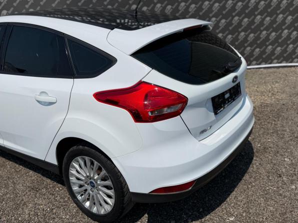 Ford Focus III Рестайлинг с пробегом 2016 года, цена 870 000 рублей, 187400 км, хэтчбек, Автокод Объявления