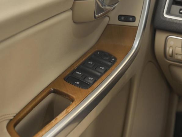Volvo XC60 I Рестайлинг с пробегом 2014 года, цена 1 699 000 рублей, 134700 км, внедорожник, Автокод Объявления