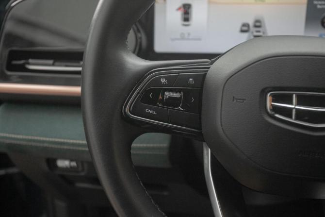 Geely Monjaro I с пробегом 2023 года, цена 2 949 000 рублей, 48189 км, внедорожник, Автокод Объявления