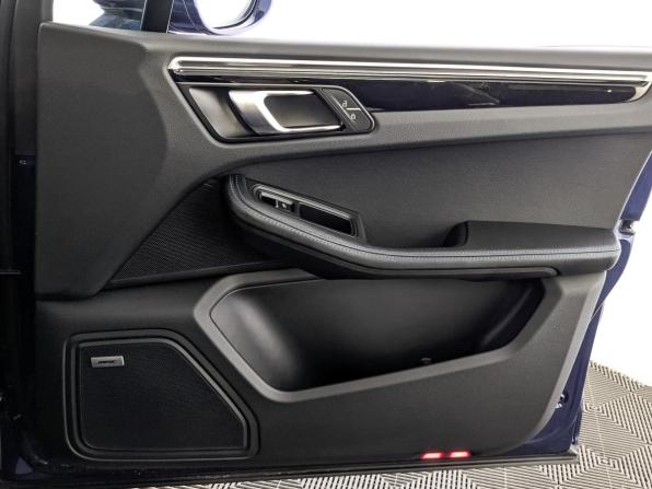 Porsche Macan I Рестайлинг 2 с пробегом 2023 года, цена 6 895 000 рублей, 3249 км, внедорожник, Автокод Объявления
