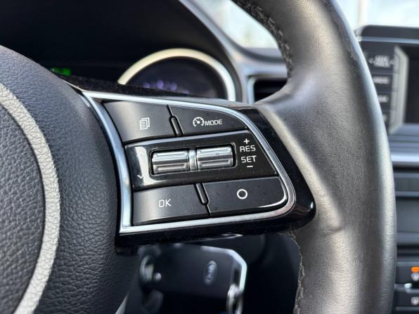 Kia Ceed III с пробегом 2019 года, цена 1 385 000 рублей, 179000 км, универсал, Автокод Объявления