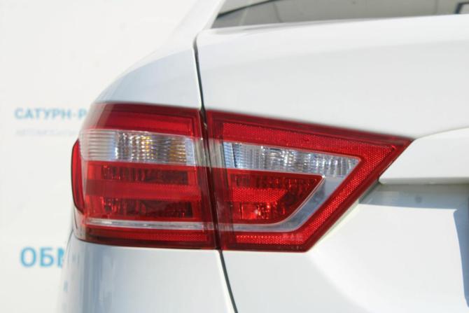 Lada (ВАЗ) Vesta I с пробегом 2019 года, цена 800 000 рублей, 102000 км, седан, Автокод Объявления
