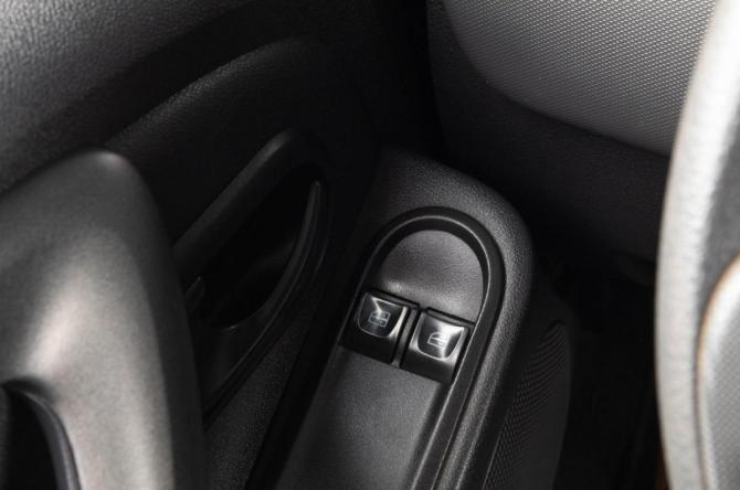 Renault Duster I Рестайлинг с пробегом 2017 года, цена 1 379 000 рублей, 170000 км, внедорожник, Автокод Объявления