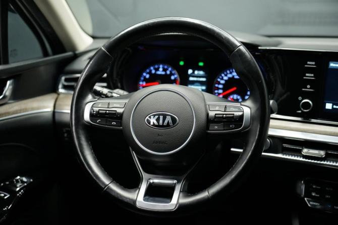 Kia K5 III с пробегом 2020 года, цена 2 550 000 рублей, 108472 км, седан, Автокод Объявления