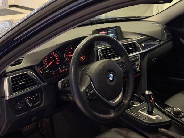 BMW 3 серии VI (F3x) Рестайлинг с пробегом 2018 года, цена 2 300 000 рублей, 27360 км, седан, Автокод Объявления