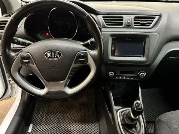 Kia Rio III Рестайлинг с пробегом 2017 года, цена 1 109 000 рублей, 109989 км, седан, Автокод Объявления