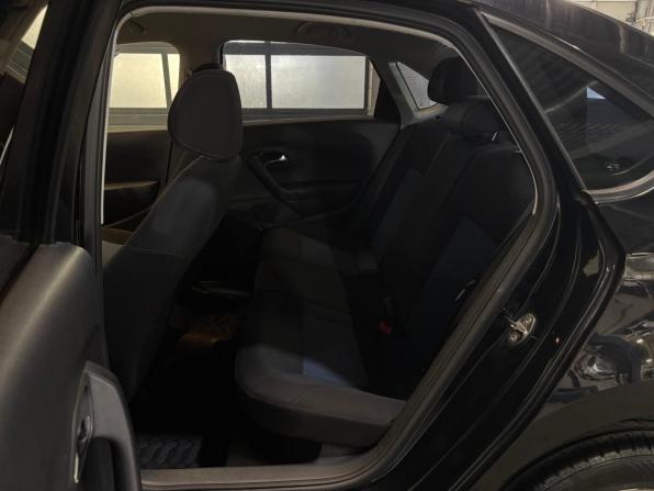 Volkswagen Polo V с пробегом 2013 года, цена 559 000 рублей, 212000 км, седан, Автокод Объявления