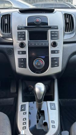 Kia Cerato II с пробегом 2009 года, цена 695 000 рублей, 188596 км, седан, Автокод Объявления