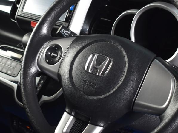 Honda N-BOX I Рестайлинг с пробегом 2017 года, цена 749 999 рублей, 113068 км, микровэн, Автокод Объявления