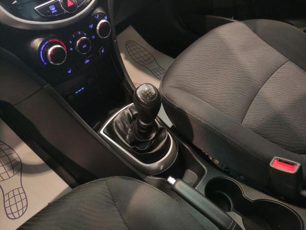 Hyundai Solaris I с пробегом 2013 года, цена 659 000 рублей, 117270 км, седан, Автокод Объявления