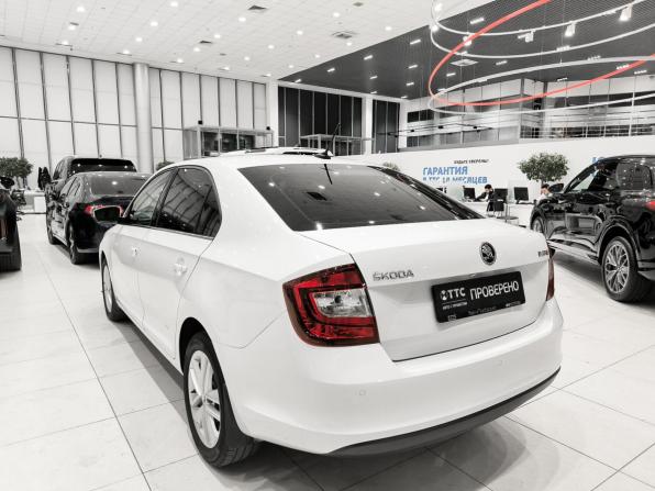 Skoda Rapid I Рестайлинг с пробегом 2017 года, цена 1 120 000 рублей, 90000 км, лифтбек, Автокод Объявления