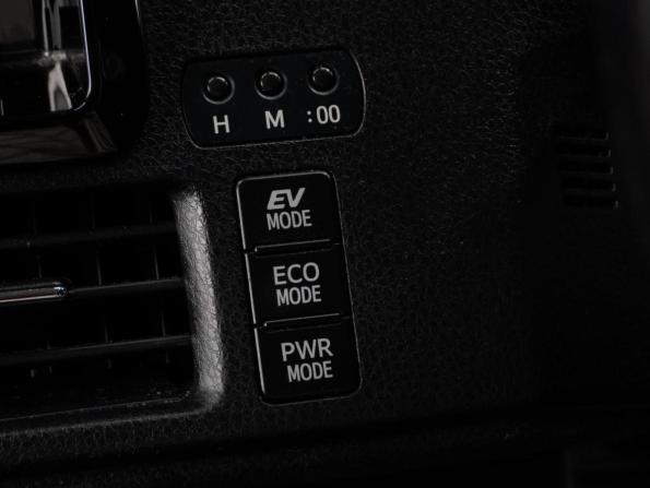 Toyota Voxy III (R80) с пробегом 2015 года, цена 1 749 000 рублей, 183459 км, минивэн, Автокод Объявления