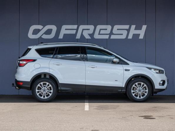 Ford Kuga II Рестайлинг с пробегом 2017 года, цена 1 420 000 рублей, 112042 км, внедорожник, Автокод Объявления