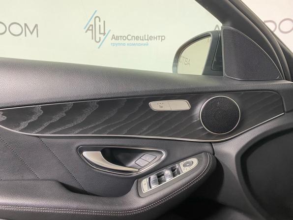 Mercedes-Benz C-Класс IV (W205) Рестайлинг с пробегом 2020 года, цена 2 969 700 рублей, 76154 км, седан, Автокод Объявления