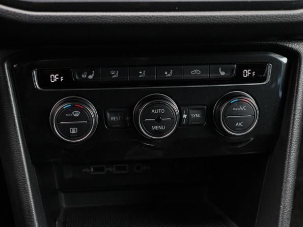Volkswagen Tiguan II с пробегом 2018 года, цена 1 890 000 рублей, 210976 км, внедорожник, Автокод Объявления