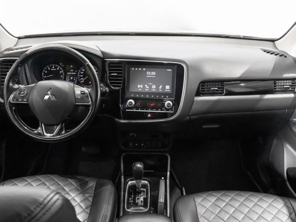 Mitsubishi Outlander III Рестайлинг 3 с пробегом 2021 года, цена 2 449 658 рублей, 104487 км, внедорожник, Автокод Объявления