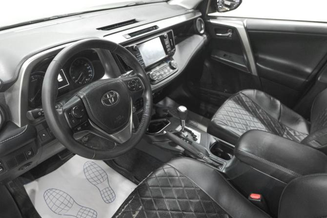 Toyota RAV4 IV (XA40) Рестайлинг с пробегом 2019 года, цена 2 609 000 рублей, 153000 км, внедорожник, Автокод Объявления