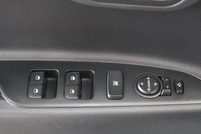 Kia Stonic I с пробегом 2019 года, цена 1 729 000 рублей, 89000 км, внедорожник, Автокод Объявления