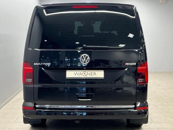 Volkswagen Multivan T6 Рестайлинг с пробегом 2022 года, цена 8 363 000 рублей, 58697 км, минивэн, Автокод Объявления