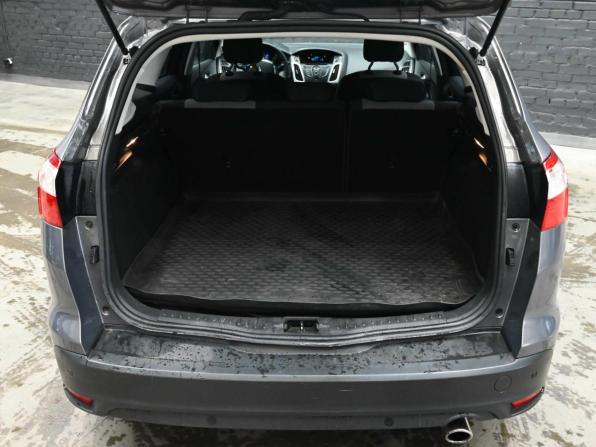 Ford Focus III с пробегом 2013 года, цена 880 000 рублей, 195543 км, универсал, Автокод Объявления