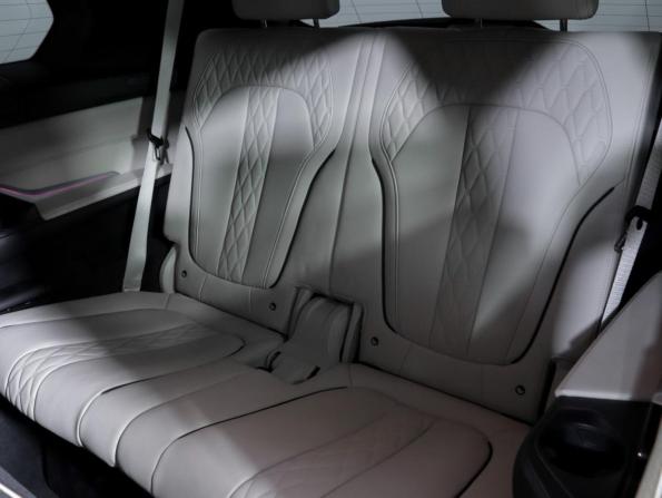BMW X7 I (G07) Рестайлинг с пробегом 2023 года, цена 12 499 000 рублей, 61525 км, внедорожник, Автокод Объявления