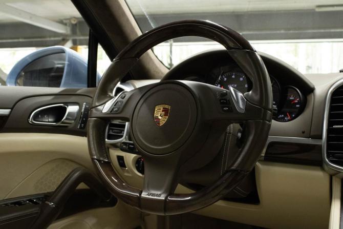 Porsche Cayenne II (958) с пробегом 2012 года, цена 2 950 000 рублей, 125440 км, внедорожник, Автокод Объявления
