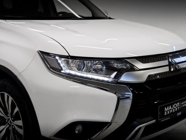 Mitsubishi Outlander III Рестайлинг 3 с пробегом 2021 года, цена 2 350 000 рублей, 98685 км, внедорожник, Автокод Объявления