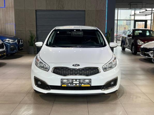 Kia Ceed II Рестайлинг с пробегом 2018 года, цена 1 635 000 рублей, 95000 км, хэтчбек, Автокод Объявления