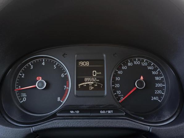 Volkswagen Polo V Рестайлинг с пробегом 2017 года, цена 1 099 000 рублей, 89592 км, седан, Автокод Объявления
