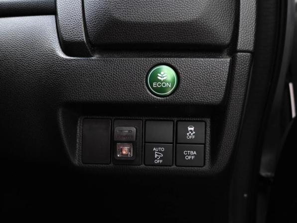 Honda Fit III с пробегом 2016 года, цена 1 272 000 рублей, 94299 км, хэтчбек, Автокод Объявления