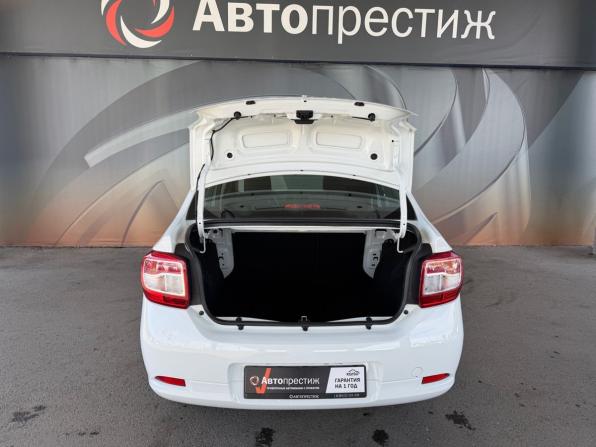 Renault Logan II Рестайлинг с пробегом 2021 года, цена 940 000 рублей, 27393 км, седан, Автокод Объявления