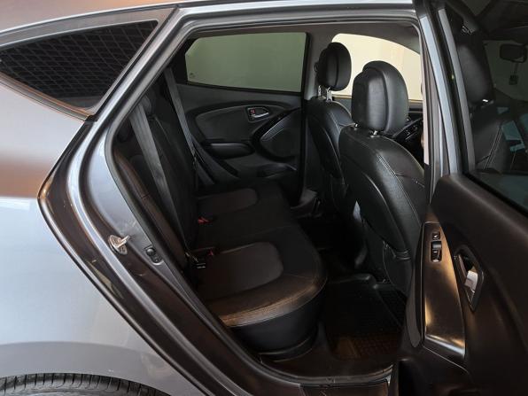 Hyundai ix35 I Рестайлинг с пробегом 2014 года, цена 1 315 000 рублей, 212535 км, внедорожник, Автокод Объявления