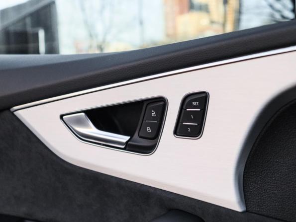 Audi Q8 I (4M) с пробегом 2021 года, цена 7 395 000 рублей, 73304 км, внедорожник, Автокод Объявления