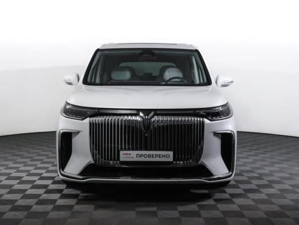 Voyah Dream I Рестайлинг с пробегом 2024 года, цена 6 565 000 рублей, 2896 км, минивэн, Автокод Объявления